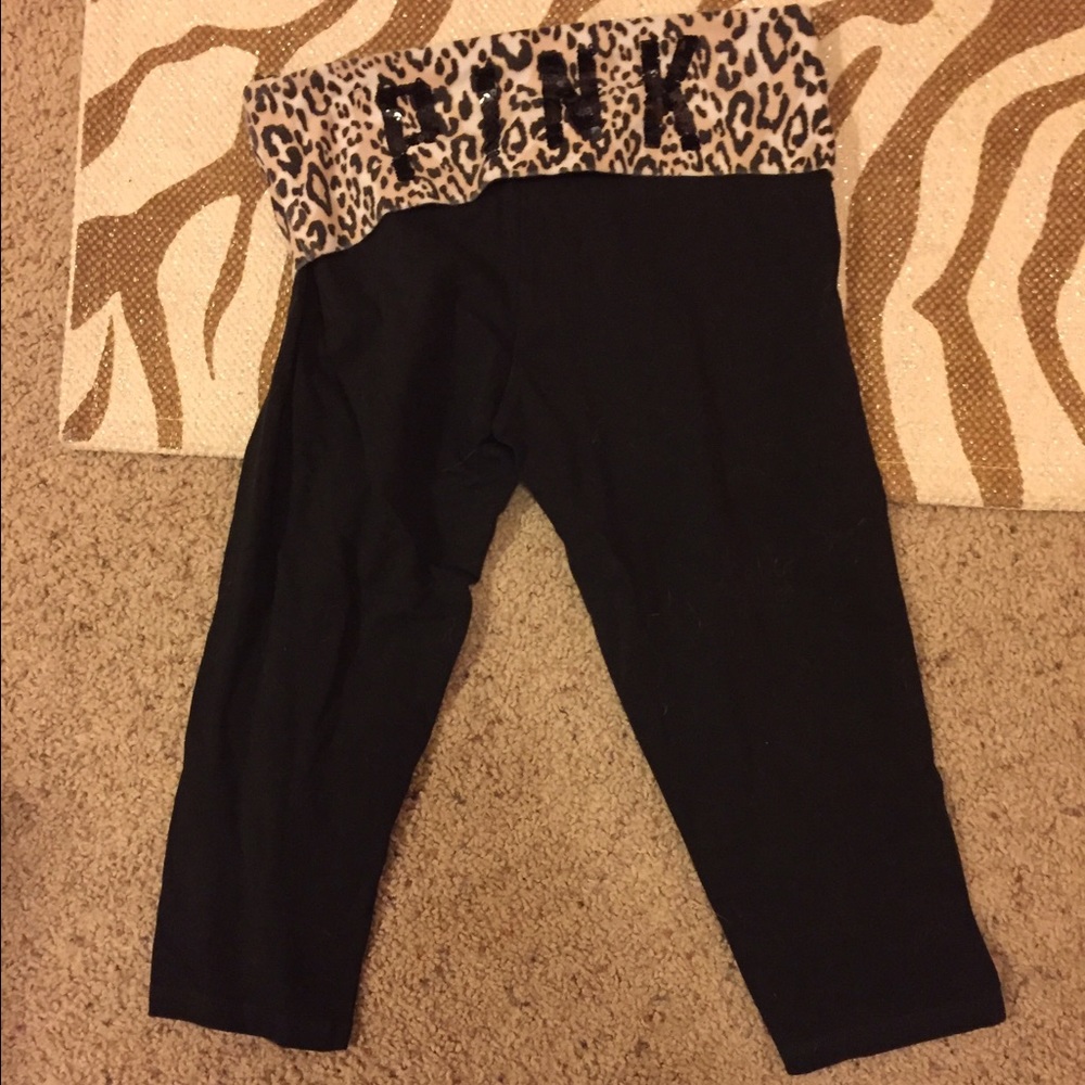 VS PINK Capri Leggings